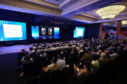 El auditorio principal del hotel Enjoy estuvo totalmente colmado para las casi cuatro horas que se extendió el encuentro