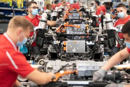 El auge de los autos eléctricos aumentará la demanda de metales de tierras raras