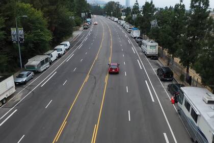 El aumento del alquiler y la pérdida de empleos provocaron que los californianos vivan en vehículos