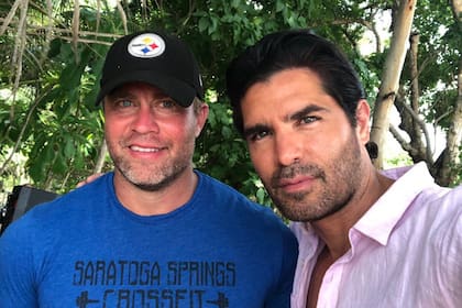 El auténtico Tim Ballard con el productor del film, Eduardo Verástegui
