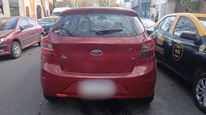 El auto con chasis alterado que manejaba el detenido