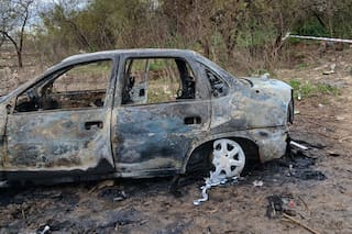 Hallaron dos cuerpos calcinados dentro de un auto: creen que fue un femicidio seguido de suicidio