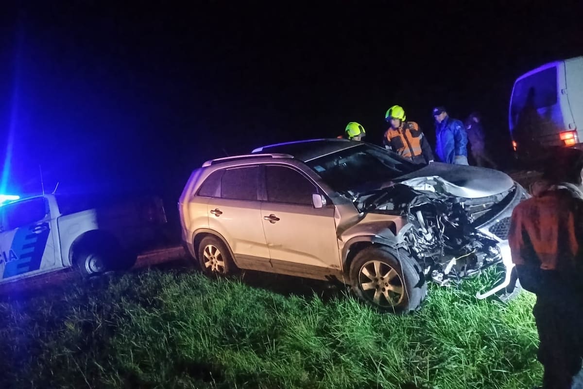 El auto en el que iba el actor Roly Serrano.