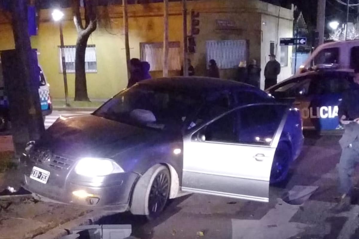 El auto en el que se movilizaban los delincuentes