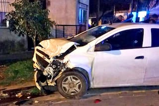 Morón. Robaron un auto Uber, chocaron y se tirotearon con la policía