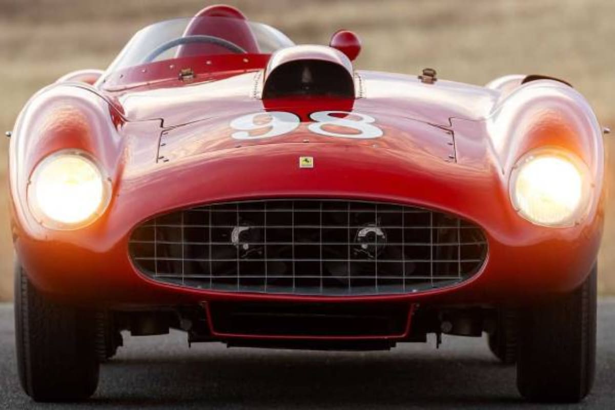 El auto usado por Carroll Shelby y por Juan Manuel Fangio en sus carreras como pilotos profesionales