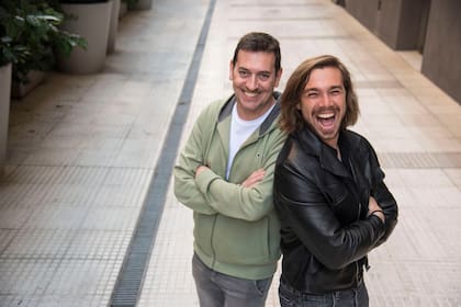 El autor Hector Lozano y el actor Carlos Cuevas