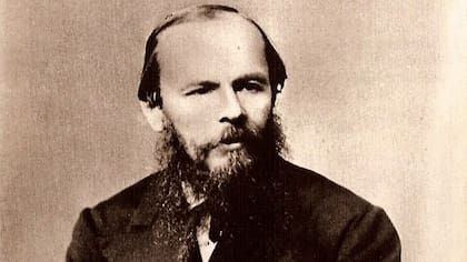 El autor ruso aborda los conceptos teóricos no como meras abstracciones, sino como conflictos intensos que desgarran el interior de sus personajes
