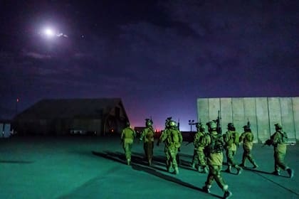 El avance de los talibanes sobre el aeropuerto de Kabul (MARCUS YAM / LOS ANGELES TIMES