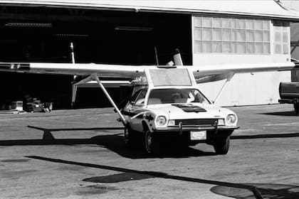 El AVE Mizar estaba conformada con parte de un modelo Ford Pinto y de una avioneta Cessna Skymaster