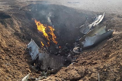Accidente en Córdoba: un avión de la Fuerza Aérea Argentina cayó esta mañana en el sur de la provincia; el avión había salido de San Luis.