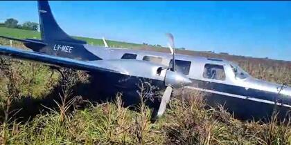 El avión Aerostar 601P, matrícula LV-MEE, que prestó servicio civil en la guerra de Malvinas, tras precipitarse a tierra en San Justo