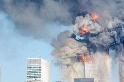 "El avión chocó contra la torre y nuestras vidas cambiaron para siempre": 20 años de los atentados del 11-S en EE.UU. que desataron la guerra de Afganistán
