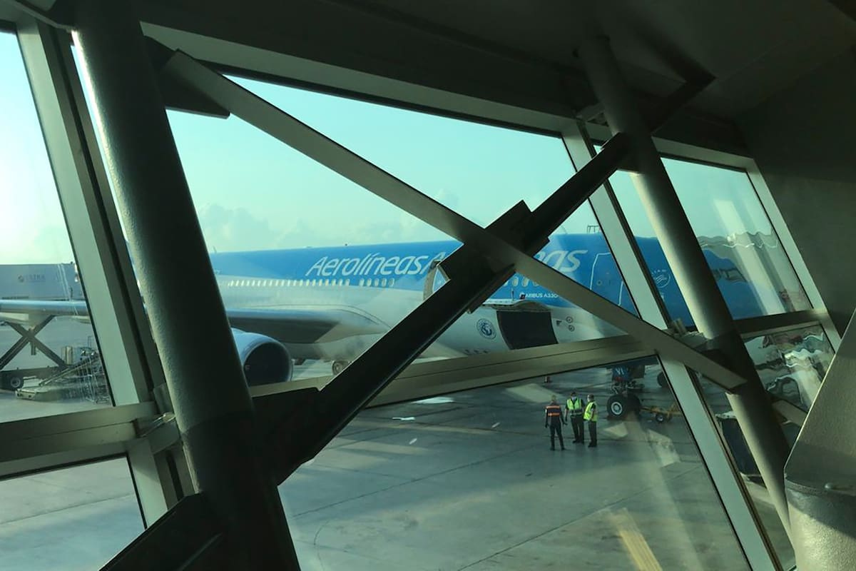 El avión de Aerolíneas Argentinas que llevó a cientos de varados de vuelta al país