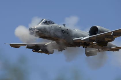 El avión de ataque A-10 Warthog cayó cerca del estrecho de Ormuz