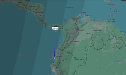 El avión de Baires Fly hizo una escala técnica en Ecuador y ahora sigue rumbo a Estados Unidos