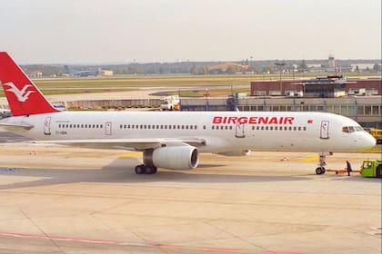 El avión de Birgenair que terminó en el fondo del Atlántico, en una imagen tomada en 1994 en el aeropuerto de Frankfurt