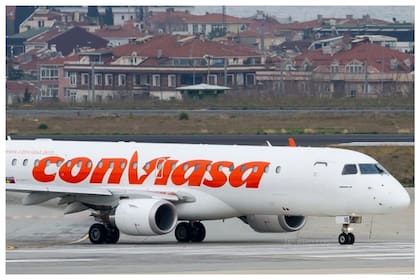 El avión de Conviasa que aterrizó este jueves en Buenos Aires.