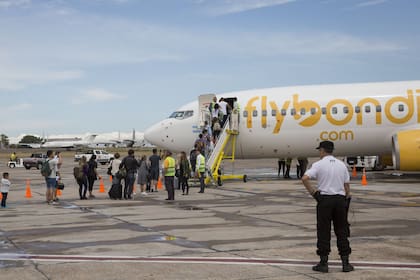 Flybondi canceló los vuelos hacia Corrientes y Jujuy hasta el 28 de marzo