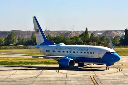El avión de la Fuerza Aérea de Estados Unidos en Neuquén