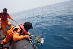 El avión de la línea aéreo Lion Air se estrelló contra el mar este lunes