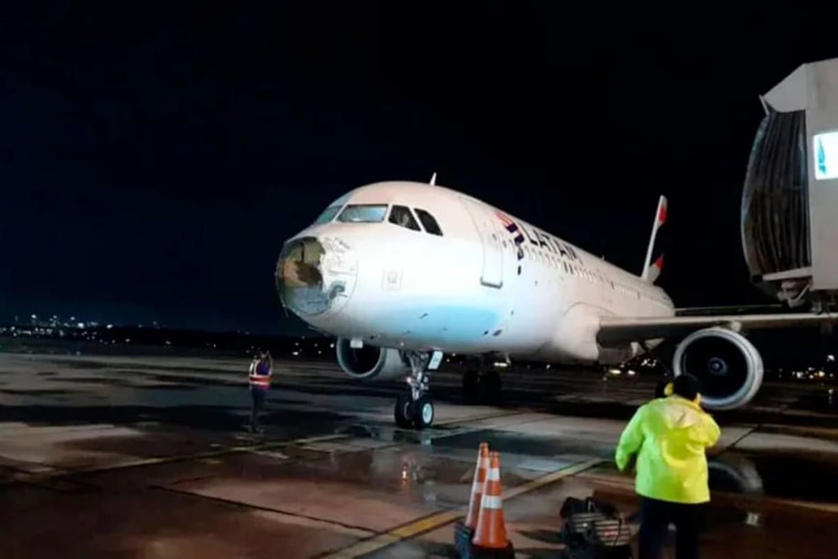 El avión de LATAM aterrizó en Asunción, Paraguay, tras experimentar fuertes turbulencias