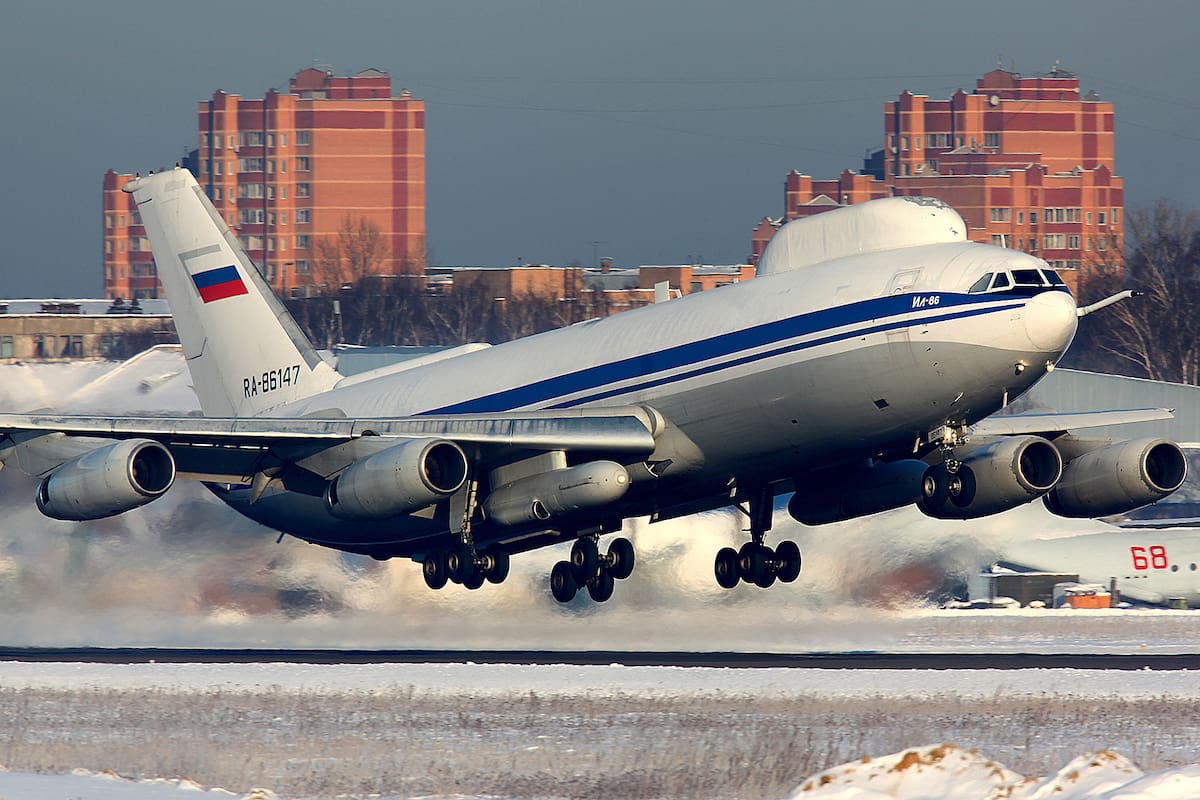 El avión del juicio final fotografiado en Moscú, en 2012