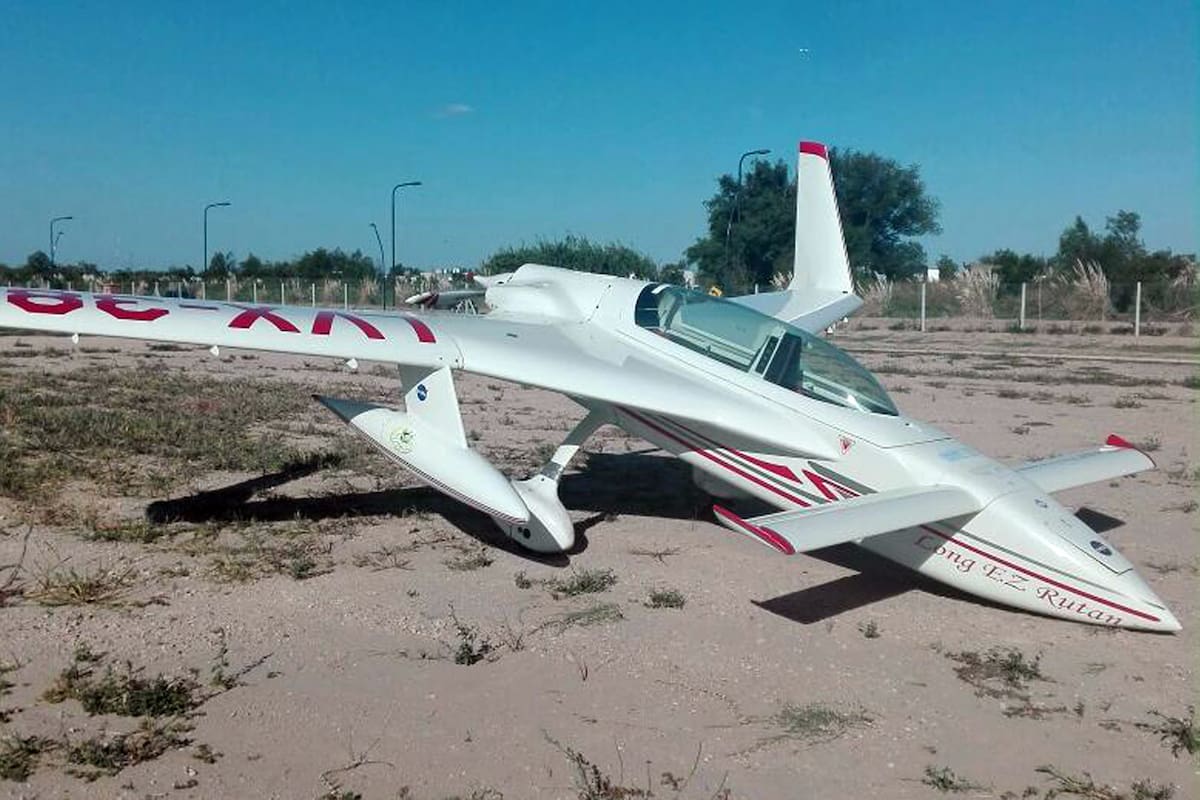 El avión es experimental y era piloteado por su dueño
