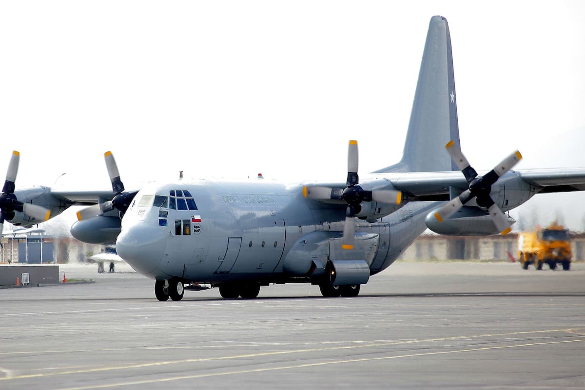 El avion Hércules C -130 de la Fuerza Aérea de Chile