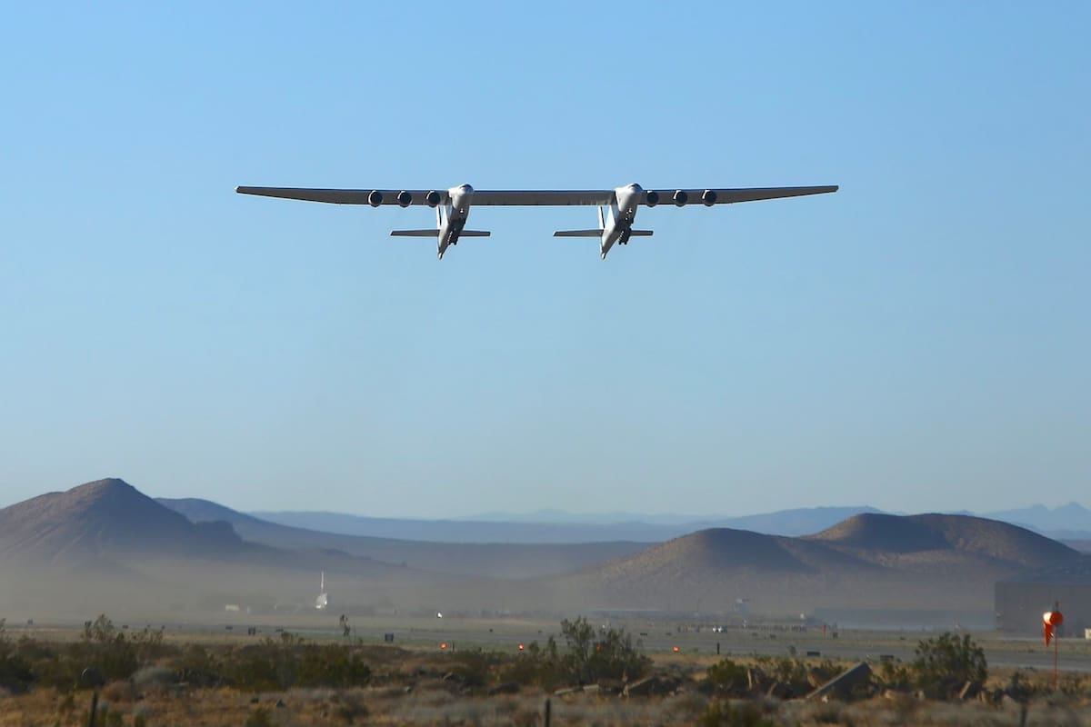 El avión más grande del mundo voló ayer por segunda vez; el primer vuelo del Stratolaunch, diseñado para llevar un vehículo que desde el aire accederá a la órbita terrestre, fue en 2019