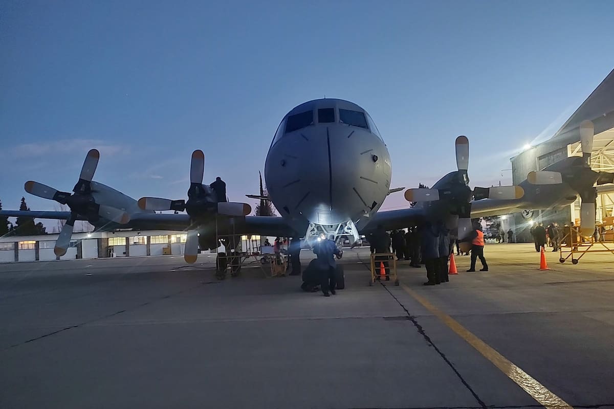 El avión P-3 Orion arribó a la Base Aeronaval Almirante Zar, de Trelew