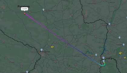 El avión que despegó de Puerto Iguazú al sobrevolar Paraguay