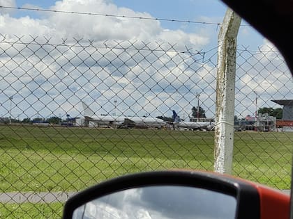 El avión que traslada a BTS, en Rosario