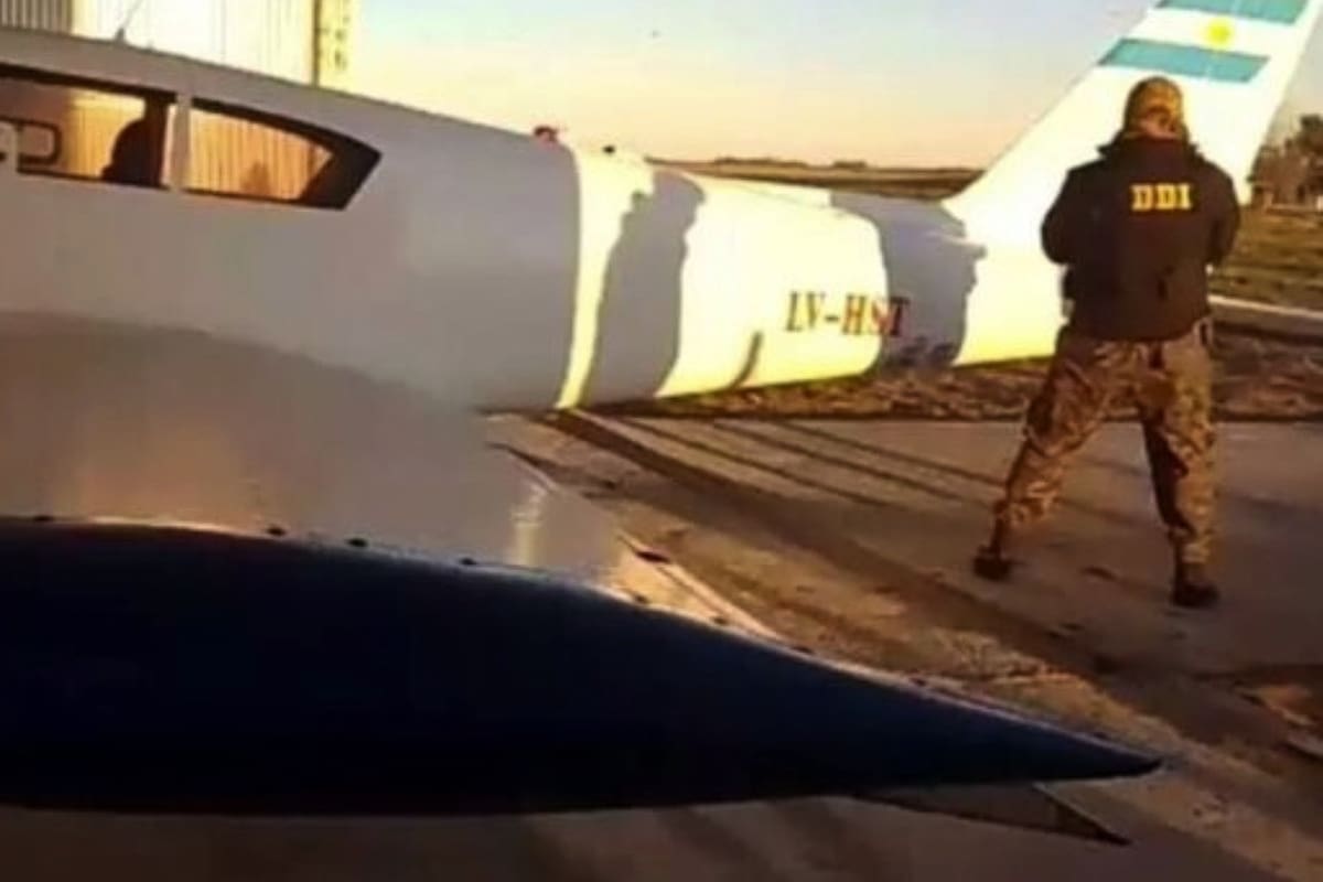 El avión recuperado que había sido robado de un taller de Pigüe