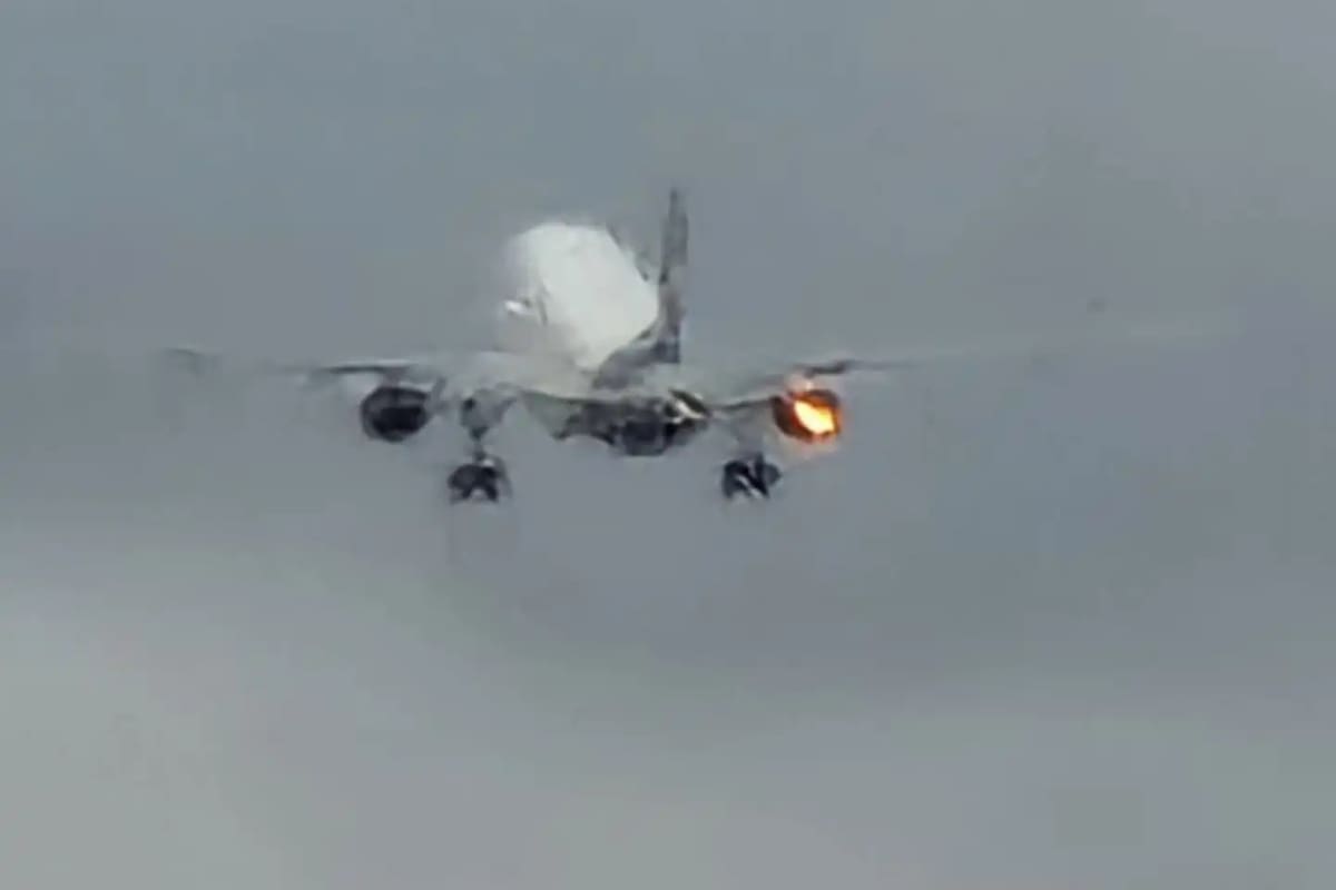El avión se declaró en emergencia poco después del despegue