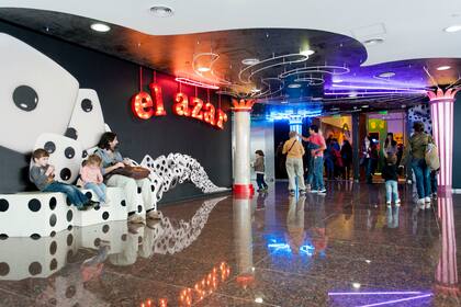 El azar es uno de los temas que convoca a los pequeños en el Centro Cultural de la Ciencia (C3).
Gentileza C3.