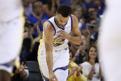 El baile de Curry, el goleador de Golden State en la primera jornada de la NBA