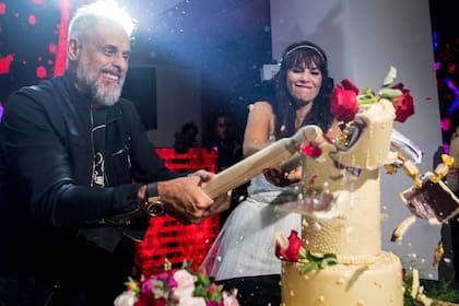 Hora de cortar la torta... versión Rial y Pereiro