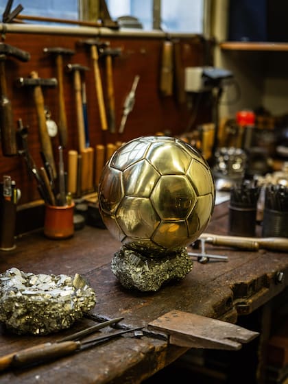 El Balón de Oro cuesta alrededor de 13 mil euros
