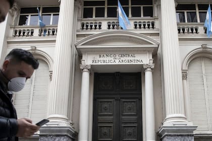 El Banco Central de la República Argentina (BCRA).