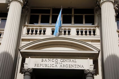 El Banco Central empezó a intervenir en los dólares financieros a mediados de julio