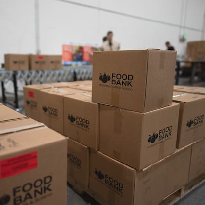 El Banco de Alimentos de Contra Costa y Solano distribuye alimentos suficientes para proporcionar aproximadamente 2,7 millones de comidas en la región