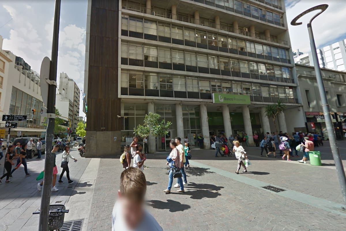 El Banco Provincia de Peatonal san Martín y Córdoba, Mar del Plata