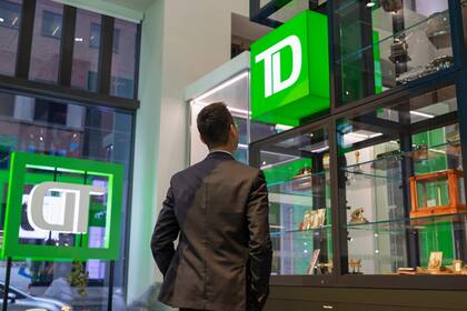 El banco que cerrará 7 sucursales en Nueva York es "el décimo más grande de Estados Unidos" según el DOJ