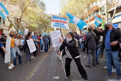 El banderazo del 19S por las calles de la ciudad de Mendoza