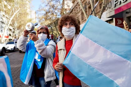 El banderazo del 19S por las calles de la ciudad de Mendoza
