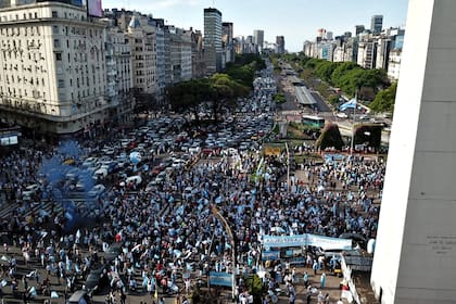 El banderazo del 8N en el Obelisco