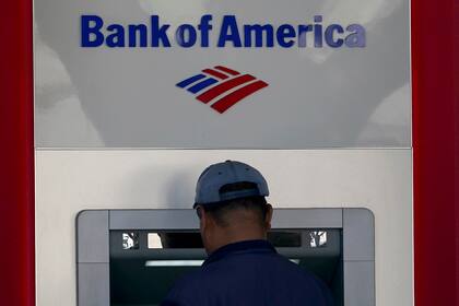 El Bank of America volvió a recomendar los bonos argentinos. (Foto AP /Jeff Chiu)