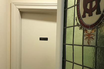 El baño de la UIA, un ícono del cambio