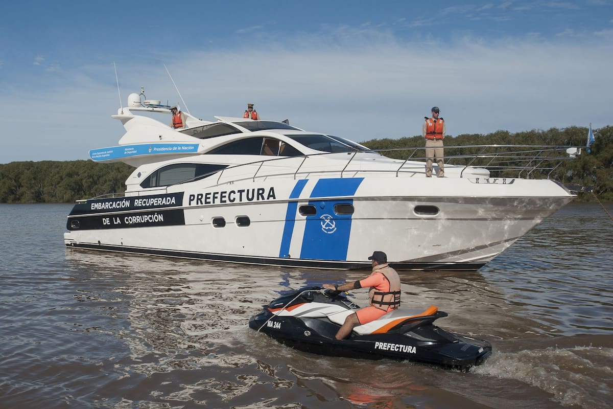 El barco de Jaime. El lujoso yate del exfuncionario kirchnerista es utilizado por la Prefectura, en el Delta del Tigre